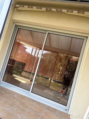 porte d'entrée en Acier modèle Parallèle RAL noir 9005 texturé